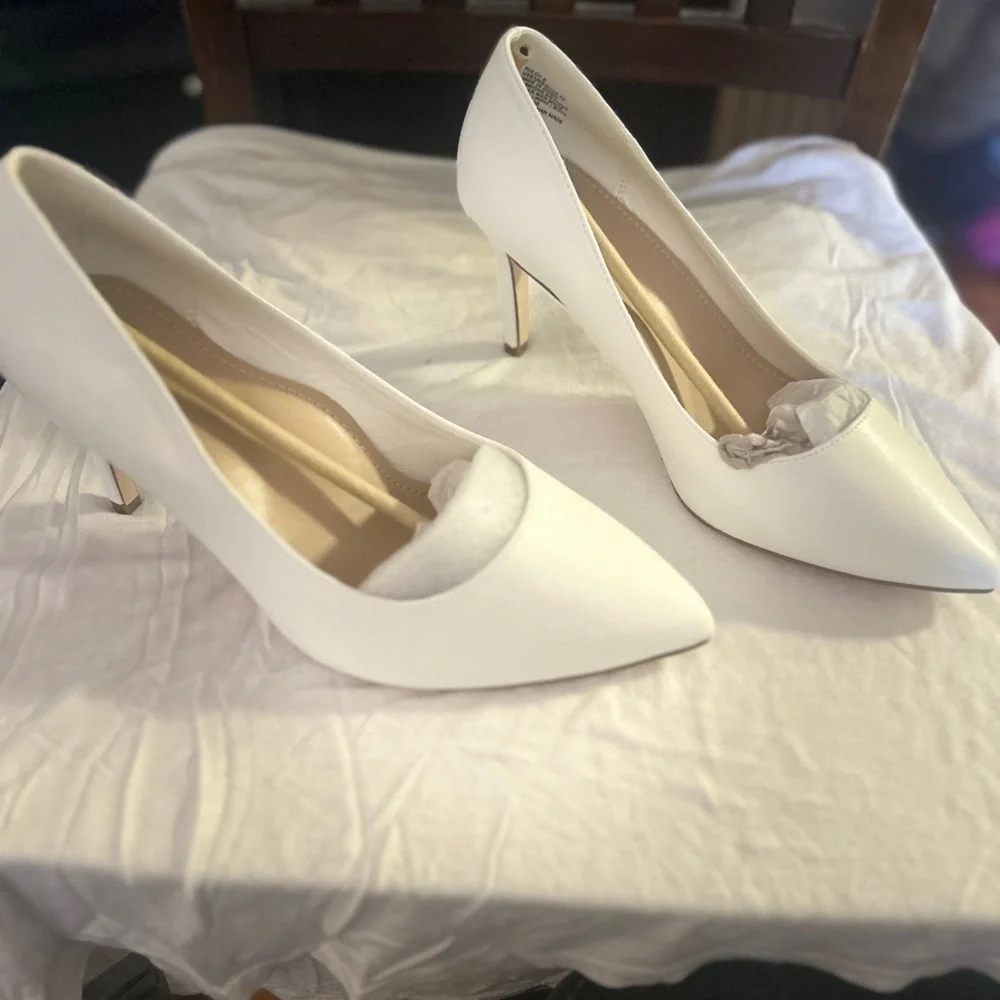 Classic Women’s White Pointed-Toe High Heels